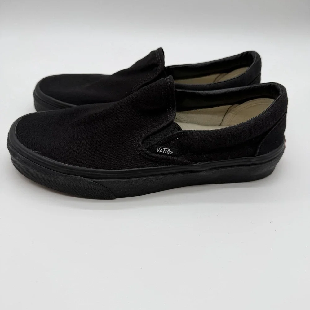 VANS Men's Classic Slip On Triple Black Canvas 721565 US Size 6.5